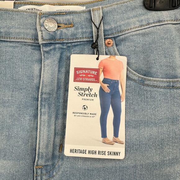 Signature Levi Straus NWT New with Tags Size 6 / W28 Skinny Jeans High Rise Blue - Picture 3 of 4